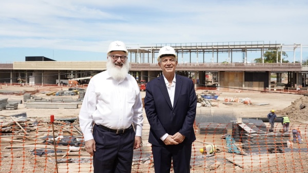 Alak recorri&oacute; las obras del nuevo shopping de La Plata: &ldquo;Viene a consolidar un nuevo polo comercial y de servicios&rdquo;