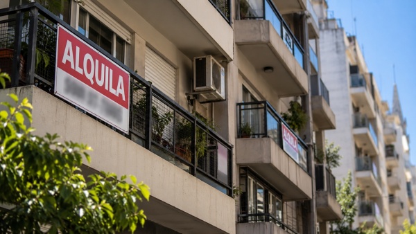 Alquilar se lleva casi la mitad de un sueldo en la Provincia y crece la concentraci&oacute;n de viviendas en pocas manos