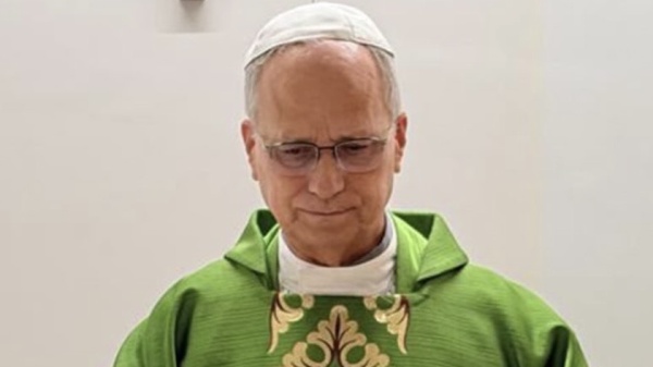 El papa Le&oacute;n XIV muestra una mejora constante de salud y celebr&oacute; una misa en el hospital donde permanece internado
