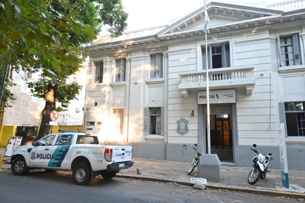 Detienen en pleno centro platense a un joven con antecedentes legales