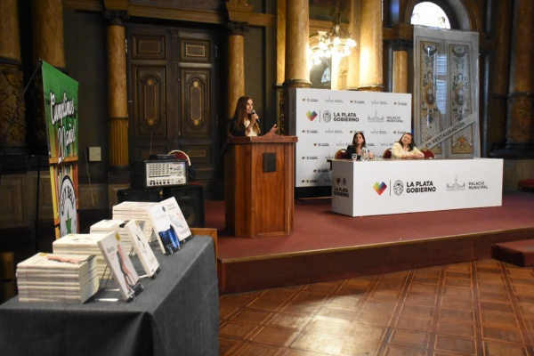 El Sindicato de Trabajadores Municipales de La Plata realiz&oacute; un emotivo encuentro de mujeres en el Sal&oacute;n Dorado