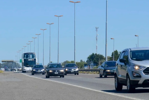 Este miércoles estará cerrada una de las subidas de la Autopista sentido a La Plata por trabajos de mantenimiento