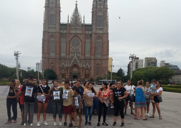 A tres años del asesinato de Fernando Báez, los platenses se movilizaron en Plaza Moreno