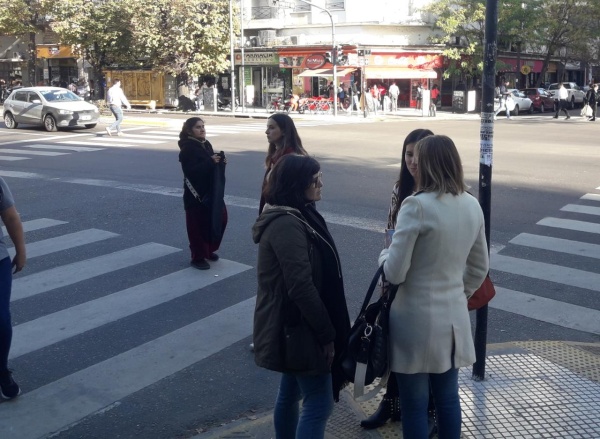 Una joven platense descubrió un curioso “modismo medio descansero” que tienen los argentinos para hablar