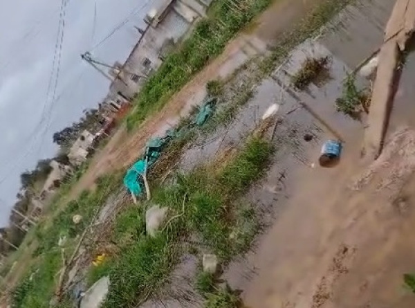 Enojo en Lisandro Olmos por calles intransitables y abandonadas