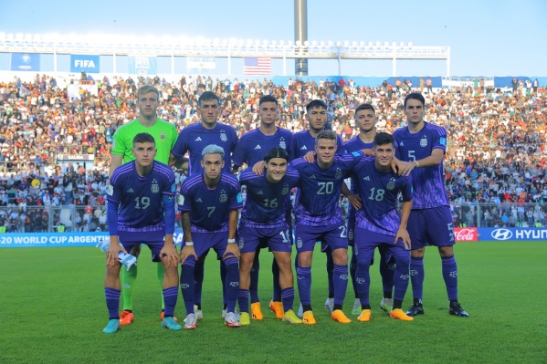 Argentina goleó con Miramón titular y Mascherano lo llenó de elogios: ¿qué dijo el futbolista de Gimnasia?