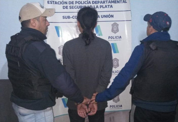 Un joven de 18 años quedó detenido tras asaltar una vivienda en La Plata