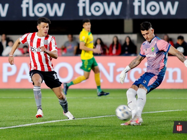 Estudiantes ganó un duelo decisivo y sueña con la Libertadores