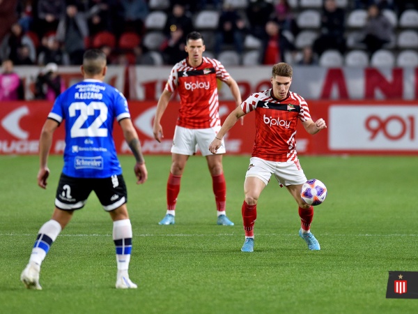 Estudiantes derrotó a Patronato y sueña con la Libertadores