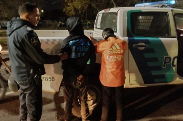 Caen dos menores que se dedicaban a robar en comercios en el centro de La Plata