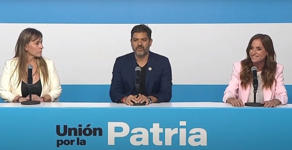 A la espera de los datos oficiales, Tolosa Paz aseguró que "dimos un ejemplo como pueblo argentino y estamos confiados"