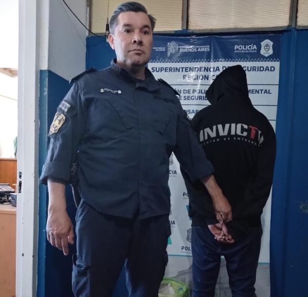 Tres hermanos quer&iacute;an ver el mundial en un Smart TV y se robaron uno en Villa Elvira