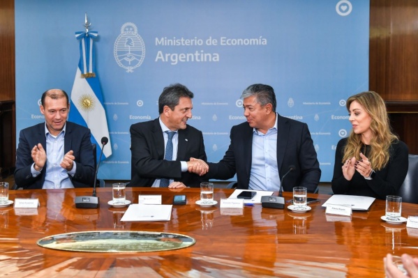 El Gobierno anunció inversiones de gas natural para la provincia de Neuquén por 900 millones de pesos