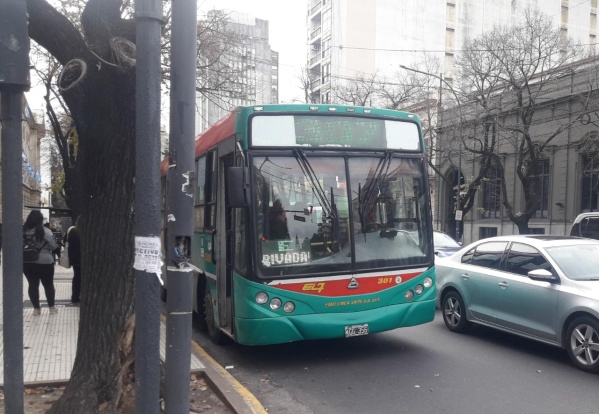 Un platense contó la mala suerte que tuvo en los últimos días: “Si me ven en un transporte público, huyan”