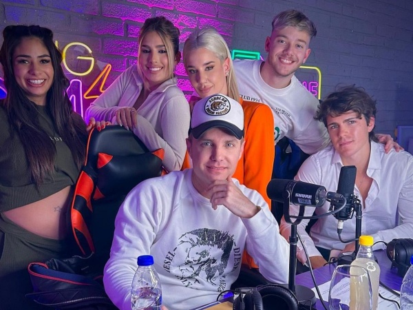 Con un comunicado dorado, Santiago Del Moro reveló cuándo regresa Gran Hermano