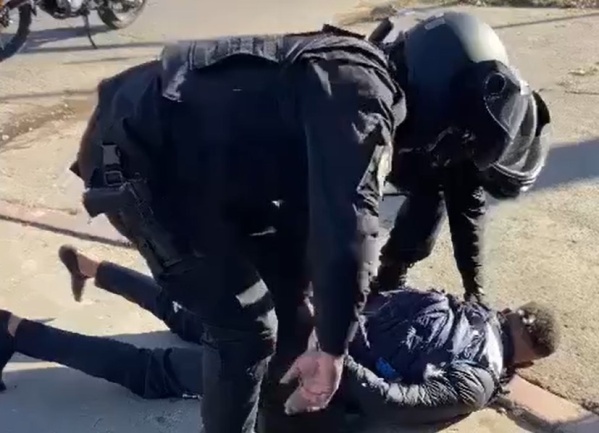 Detuvieron a dos delincuentes menores de edad que robaron en un comercio en La Plata