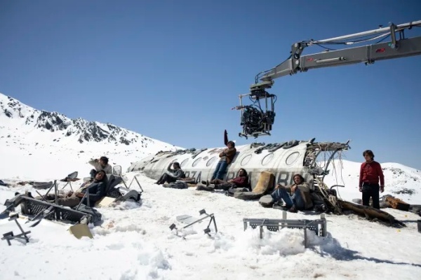 “La sociedad de la nieve”: presentaron el nuevo adelanto de la película de la Tragedia de los Andes