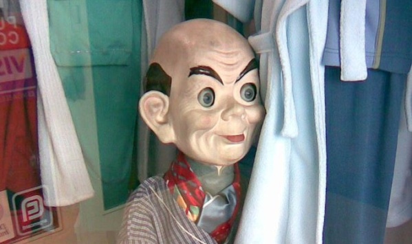 Quién es Federico, el muñeco que asusta a los niños de La Plata desde los años '60