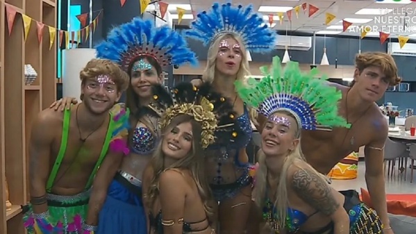 Llegó el carnaval a GH y dos hermanitos sorprendieron bailando pegaditos