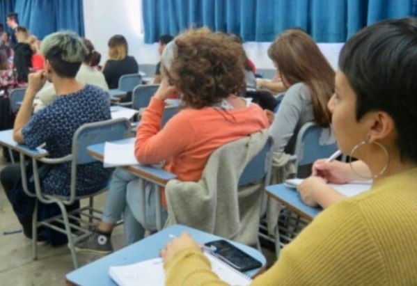 "Mi perro tiene": un platense estaba en clase debatiendo sobre los animales y una chica dio un sorpresivo dato de su mascota