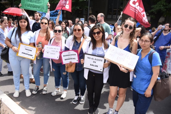 Los médicos de la provincia anunciaron un paro de 24 horas