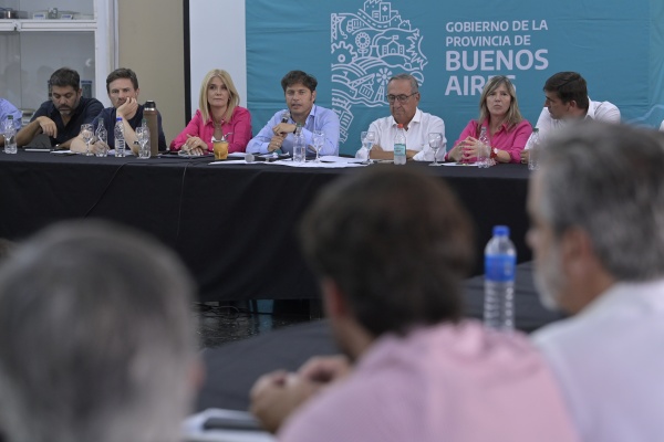 Kicillof estuvo en Tandil donde asegur&oacute;: "Vamos a seguir impulsando el turismo porque implica m&aacute;s producci&oacute;n y trabajo"