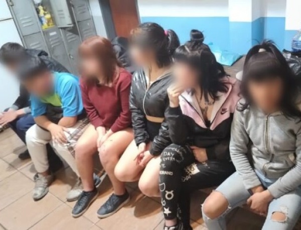 Detuvieron a seis jóvenes delincuentes tras un intento de saqueo en un supermercado de Escobar