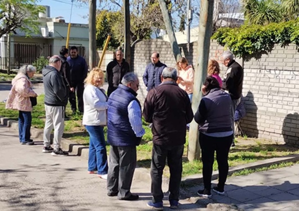 Vecinos del barrio La Granja reclamaron por la falta de agua en la zona