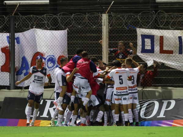 Un equipo del ascenso dio la sorpresa en la Copa Argentina y será rival de Gimnasia