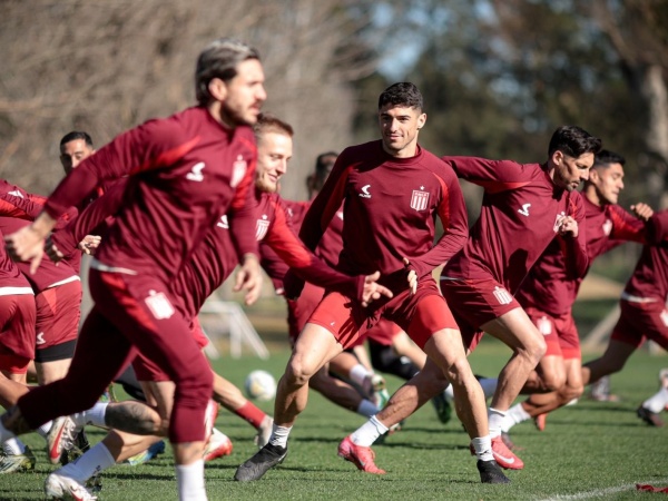 Para Domínguez no es prioridad pero decidió con el corazón y ya dejó en claro que desea seguir en Estudiantes