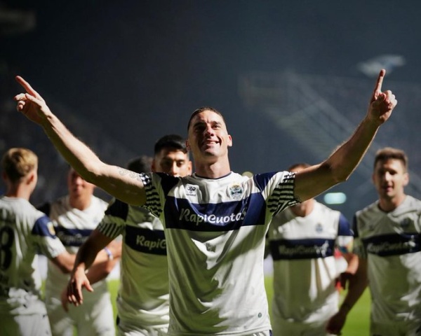 Fue albañil, cortó pasto y la pasó mal cuando llegó a Gimnasia: Leo Morales, el capitán de la humildad