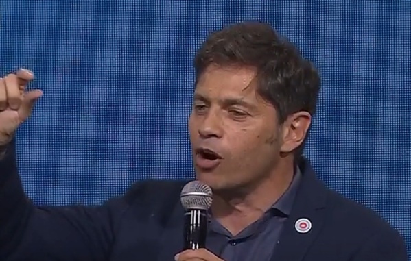 Axel Kicillof: "Lo que se viene es recuperar, reconstruir y renacer"