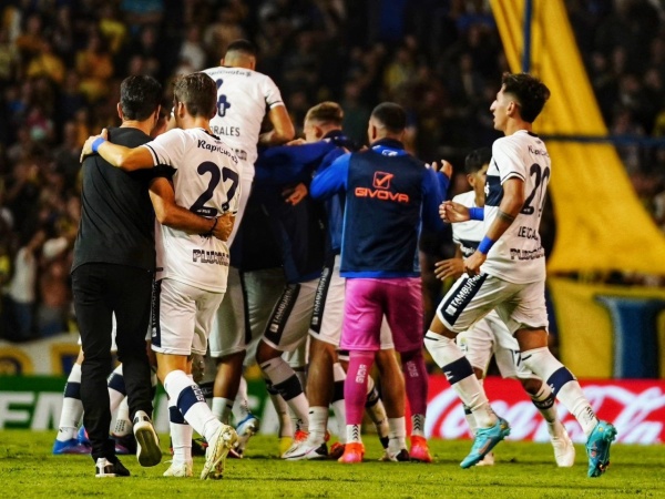 ¿Quiénes son los dos ex técnicos de Gimnasia que podrían dirigir en el ascenso?
