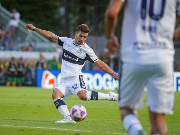 Regresó luego de varios meses, se lesionó y quedó descartado para ir al Monumental