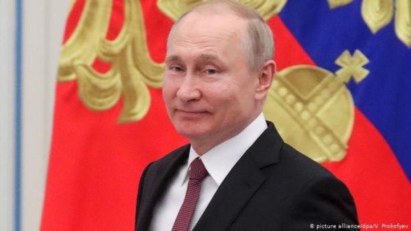 Vladimir Putin recibió la segunda dosis de la vacuna