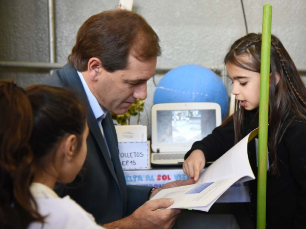 Garro defendió el uso del Fondo Educativo: &quot;En 30 meses hicimos más que en 12 años&quot;