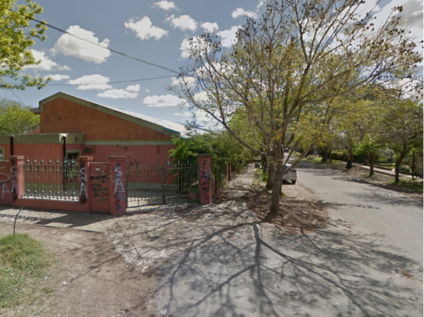 Salió de una escuela de City Bell y un compañero &quot;le rompió la cabeza&quot;