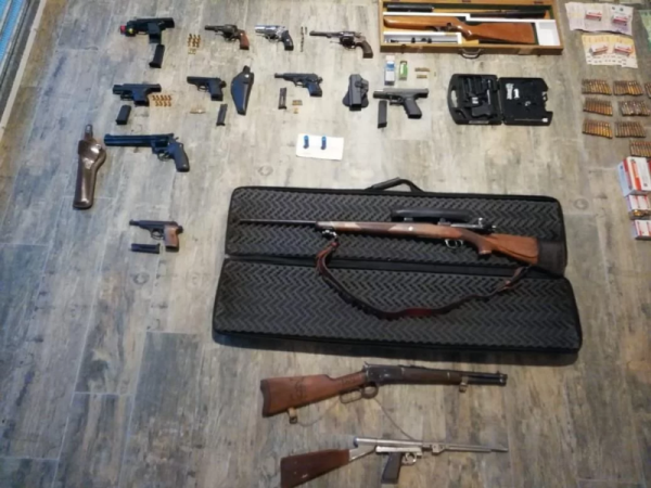 Hallaron un arsenal de armas en la casa de Gonnet del ex juez César Melazo
