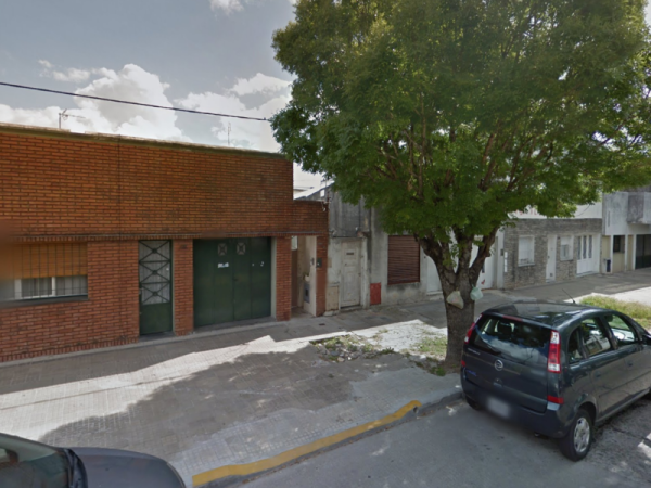 At&oacute; a una jubilada con una bufanda y le rob&oacute; su casa en Parque Castelli