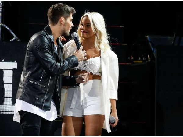 Hizo topless: Emi Mernes, la ex cantante de Rombai, super hot