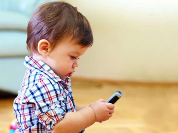 Con una app, pod&eacute;s apagar el celular de tu hijo en forma remota