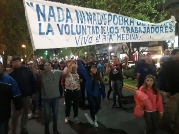 Por la liberación del Pata Medina, decenas de personas marcharon a Plaza Moreno