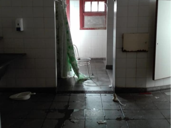 Médicos denuncian condiciones &quot;infrahumanas&quot; en un pabellón del Hospital de Melchor Romero