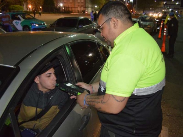 Por el plan &quot;Primavera Responsable&quot;, ya se sacaron 76 autos de circulación en La Plata