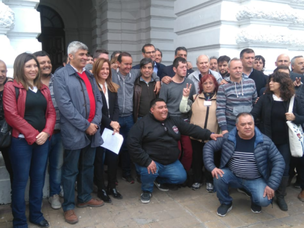 Con críticas a Garro, el peronismo de La Plata comienza a mostrar signos de unidad