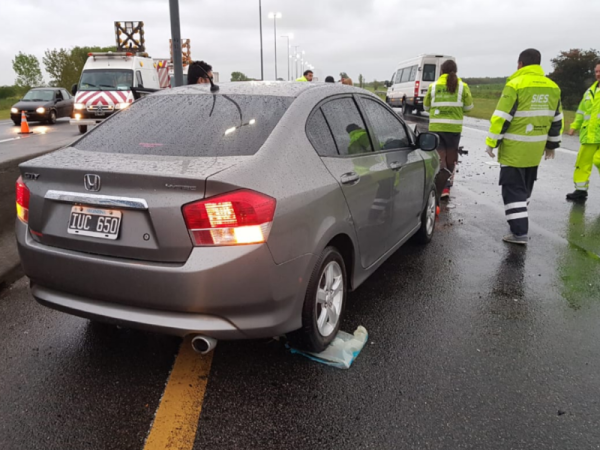 Una persona murió en un espectacular choque en la autopista La Plata – Buenos Aires 