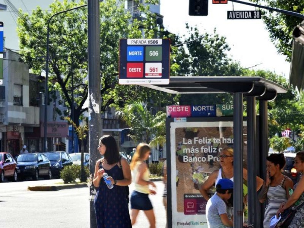 Vuelven a aumentar los trenes y micros en la región 