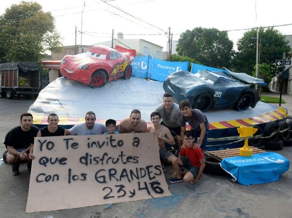 Con fuertes controles, abrirá la inscripción para los muñecos de fin de año