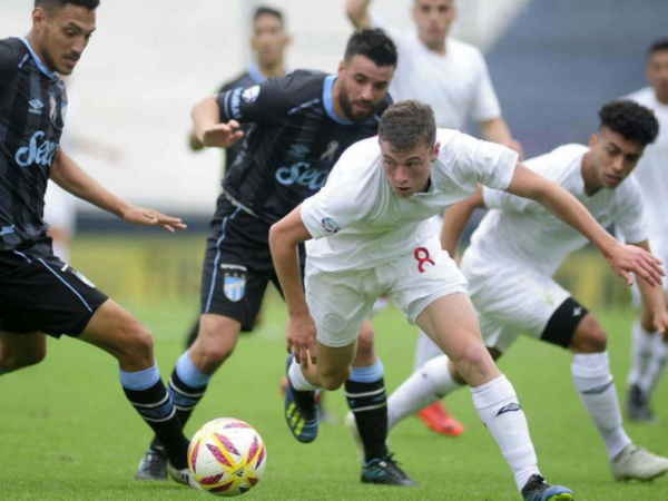 Con muchas bajas, Benítez seguirá apostando por los juveniles ante Newells