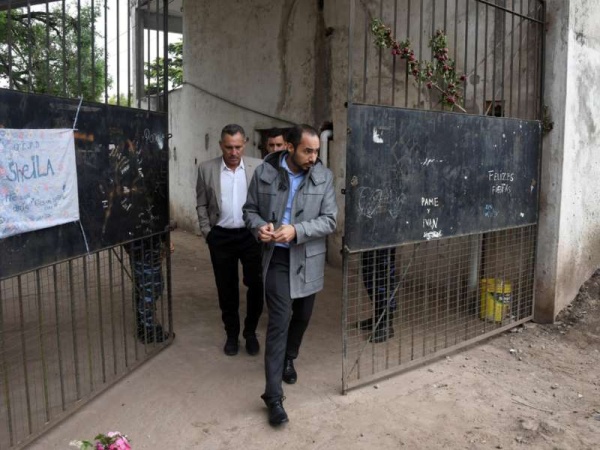 Sheila fue arrojada desde seis metros de altura